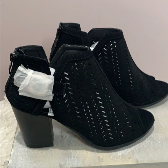 TOP Moda Heeled Bootie NIB - Picture 3 of 8